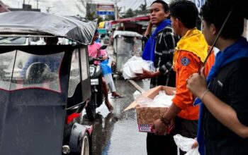 Mapala Mohuyula UMGO Berbagi Takjil , Berbagai Berkah di Bulan Ramadhan