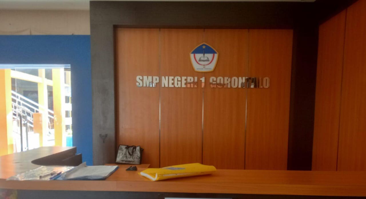 SMPN 1 Kota Gorontalo Diduga Lakukan Pungli, Kepsek Bungkam!