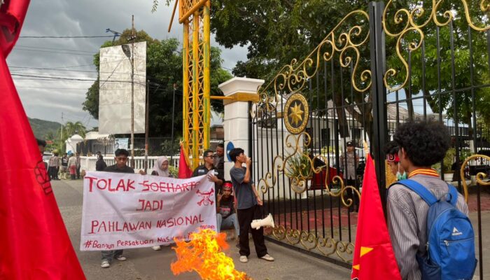 Seorang Pembunuh Tidak Pantas Menjadi Pahlawan, LMND Gorontalo Gelar Aksi Penolakan Soeharto Sebagai Pahlawan