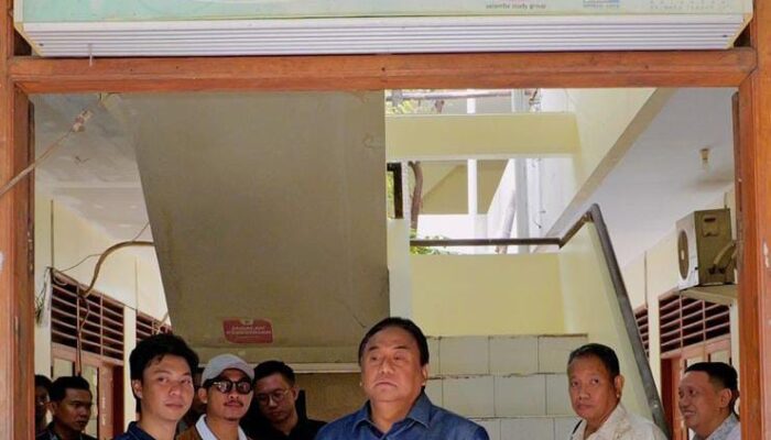 Berikan Modal Rp 50 Juta, Rachmat Gobel Bawa Solusi Nyata untuk Mahasiswa Gorontalo