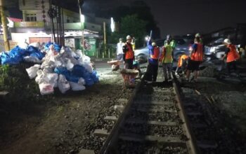 KAI Daop 2 Bandung Jalankan Komitmen Keselamatan Perjalanan KA di Perlintasan Sebidang KAI Daop 2 Bandung Jalankan Komitmen Keselamatan Perjalanan KA di Perlintasan Sebidang