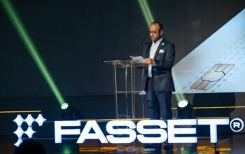 Fasset Global Membuka Era Baru Pembayaran Tanpa Batas Lewat Peluncuran Fasset Card dalam Acara Eksklusif di Bali Fasset Global Membuka Era Baru Pembayaran Tanpa Batas Lewat Peluncuran Fasset Card dalam Acara Eksklusif di Bali