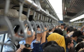 Mobilitas Komuter Bekasi–Jakarta Meningkat, LRT Jabodebek Tambah Kapasitas Pagi Hari Mobilitas Komuter Bekasi–Jakarta Meningkat, LRT Jabodebek Tambah Kapasitas Pagi Hari