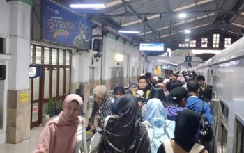 Libur Tahun Baru Islam 1448 H, KAI Daop 2 Bandung Layani Lebih dari 13 Ribu Pelanggan Libur Tahun Baru Islam 1448 H, KAI Daop 2 Bandung Layani Lebih dari 13 Ribu Pelanggan